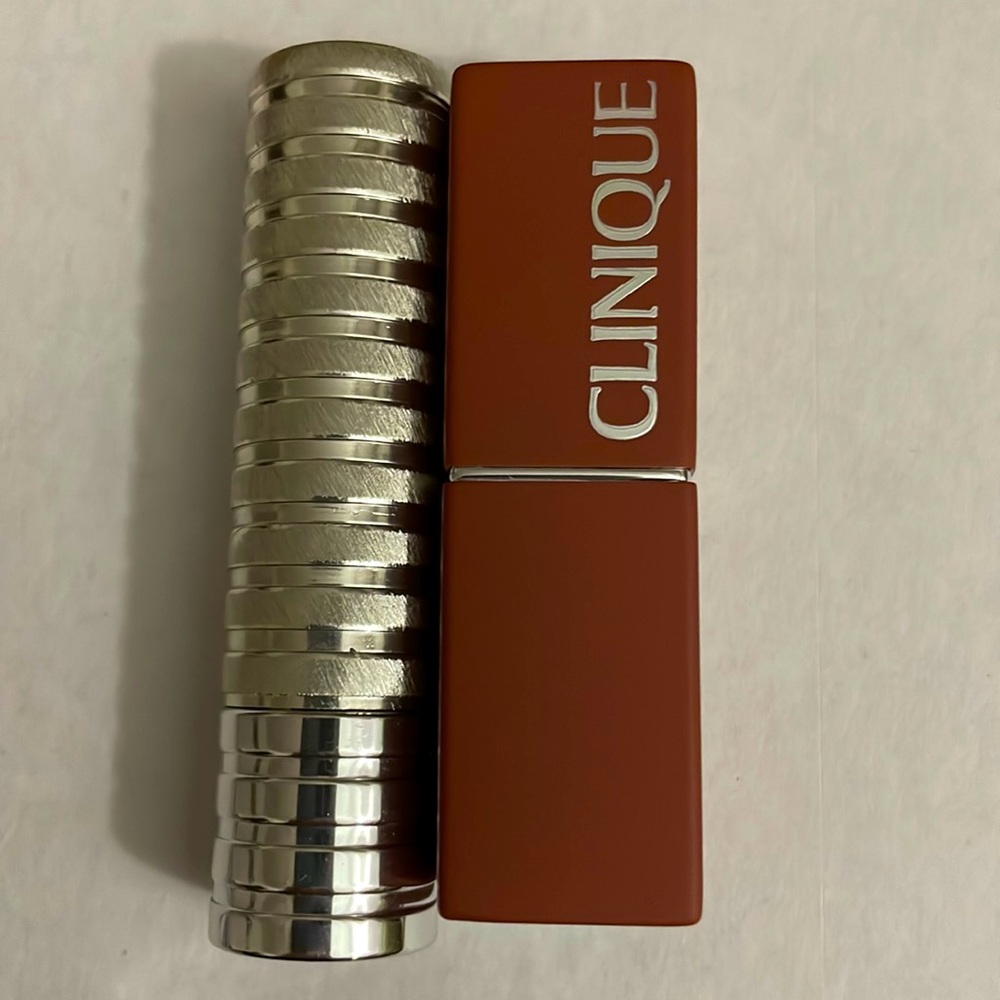 NEW CLINIQUE Lipsticks